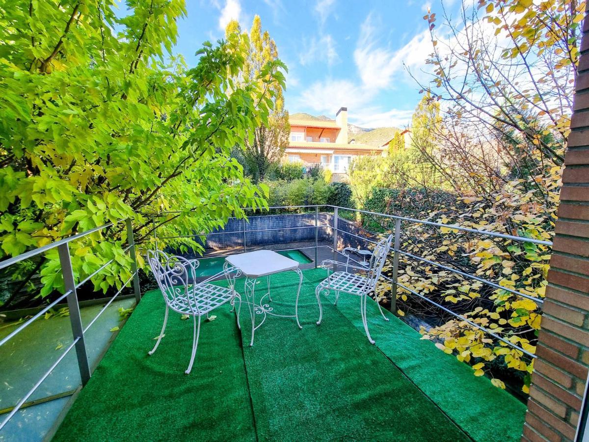 Villa Guara Golf Y Pool Comotucasa Nueno Eksteriør billede